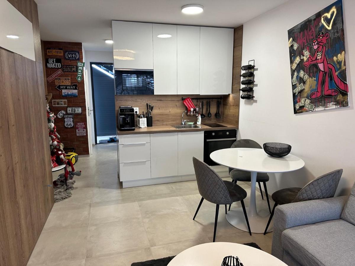דירות Liptovský Mikuláš Apartman Dumbier Wellness מראה חיצוני תמונה